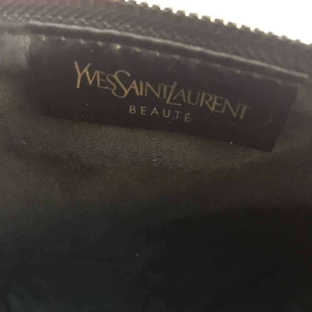 🌴SUMMER SALE🌴💯✔️Authentic YSL makeup bag and etc goodies!! - Picture 5 of 8
